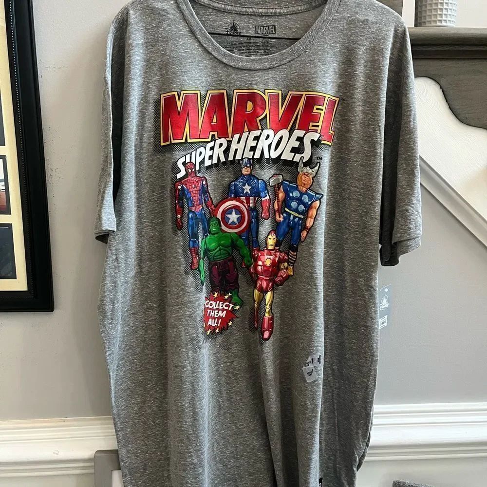 Disney Parks Marvel 80 Years T-Shirt sz 3XL NWT